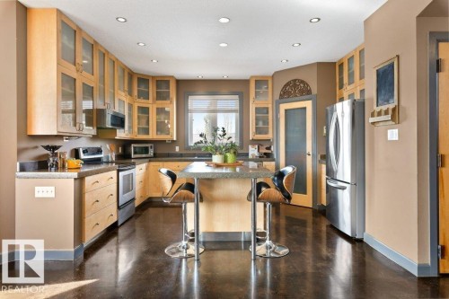 3335 32 Avenue, Edmonton, AB - Indoor Photo Showing Kitchen
