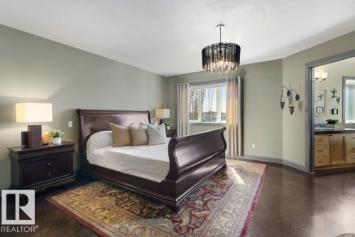 3335 32 Avenue, Edmonton, AB - Indoor Photo Showing Bedroom