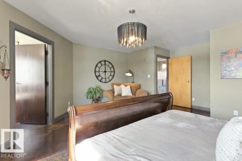 3335 32 Avenue, Edmonton, AB - Indoor Photo Showing Bedroom