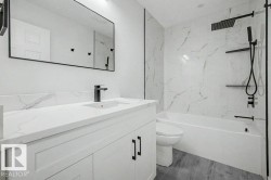 upstairs bathroom - 