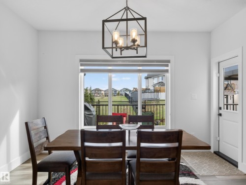 75 Willow Link, Fort Saskatchewan, AB - Indoor Photo Showing Dining Room