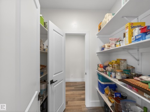 75 Willow Link, Fort Saskatchewan, AB - Indoor With Storage