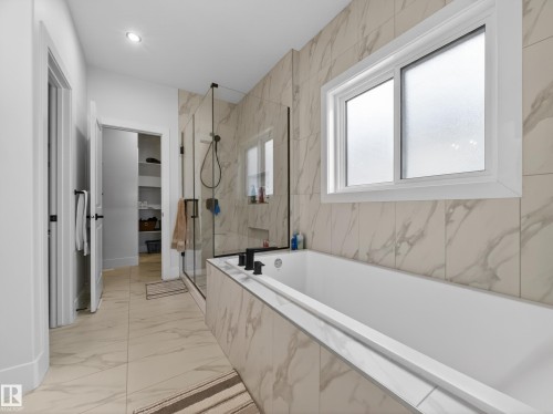 75 Willow Link, Fort Saskatchewan, AB - Indoor Photo Showing Bathroom