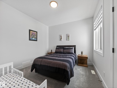 75 Willow Link, Fort Saskatchewan, AB - Indoor Photo Showing Bedroom