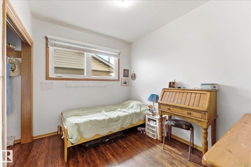 5703 119 Avenue, Edmonton, AB - Indoor Photo Showing Bedroom