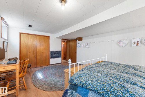 5703 119 Avenue, Edmonton, AB - Indoor Photo Showing Bedroom