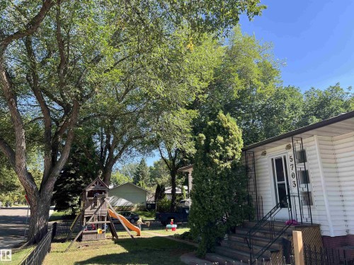 5703 119 Avenue, Edmonton, AB - Outdoor