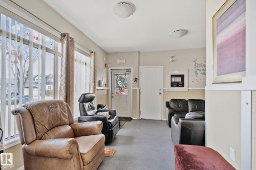 9512 154 Street, Edmonton, AB - Indoor