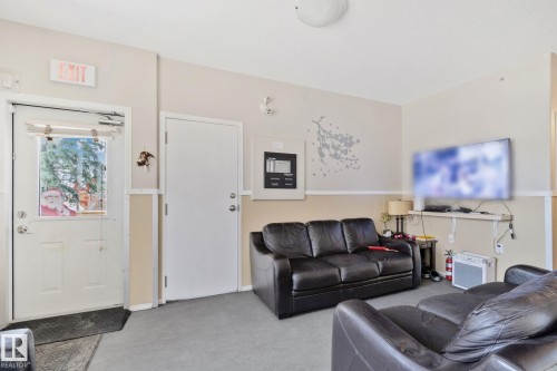 9512 154 Street, Edmonton, AB - Indoor Photo Showing Living Room