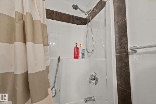 9512 154 Street, Edmonton, AB - Indoor Photo Showing Bathroom