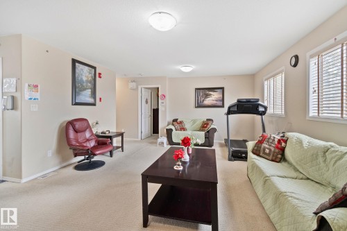 9512 154 Street, Edmonton, AB - Indoor
