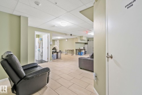 9512 154 Street, Edmonton, AB - Indoor Photo Showing Other Room