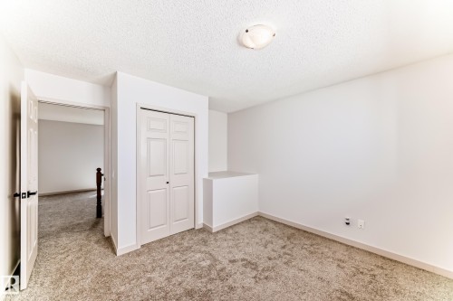 Edmonton, AB - Indoor Photo Showing Other Room