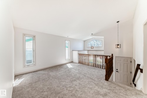 Edmonton, AB - Indoor Photo Showing Other Room