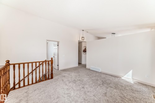 Edmonton, AB - Indoor Photo Showing Other Room