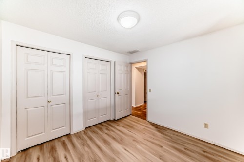 Edmonton, AB - Indoor Photo Showing Other Room