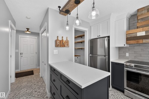 14603 52 Street, Edmonton, AB - Indoor Photo Showing Kitchen