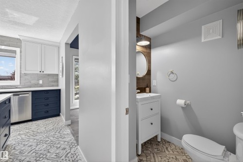 14603 52 Street, Edmonton, AB - Indoor Photo Showing Bathroom