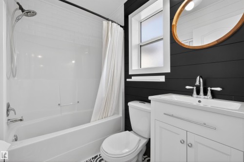 14603 52 Street, Edmonton, AB - Indoor Photo Showing Bathroom