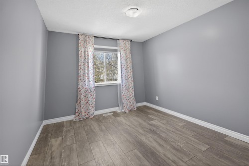 14603 52 Street, Edmonton, AB - Indoor Photo Showing Other Room