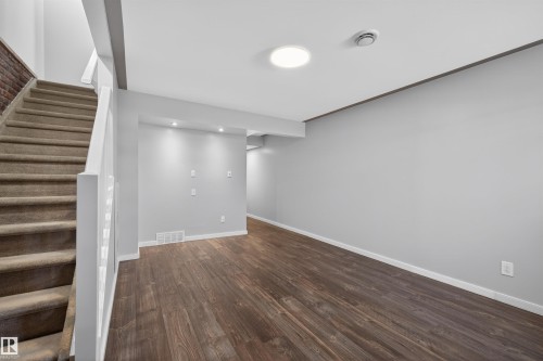 14603 52 Street, Edmonton, AB - Indoor Photo Showing Other Room