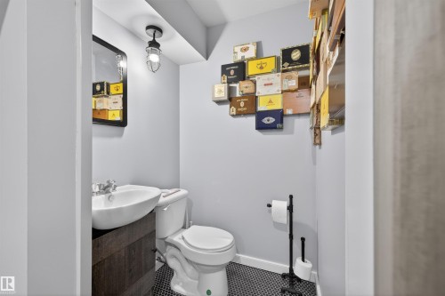 14603 52 Street, Edmonton, AB - Indoor Photo Showing Bathroom