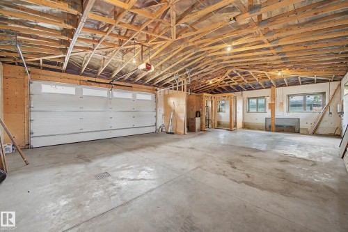 6 Sheridan Drive, St. Albert, AB - Indoor Photo Showing Garage
