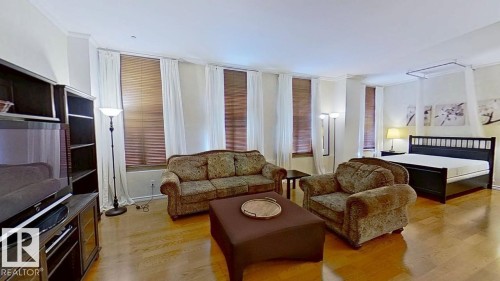 311-10134 100 Street, Edmonton, AB - Indoor Photo Showing Other Room