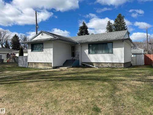 9612 75A Street, Edmonton, AB - Outdoor