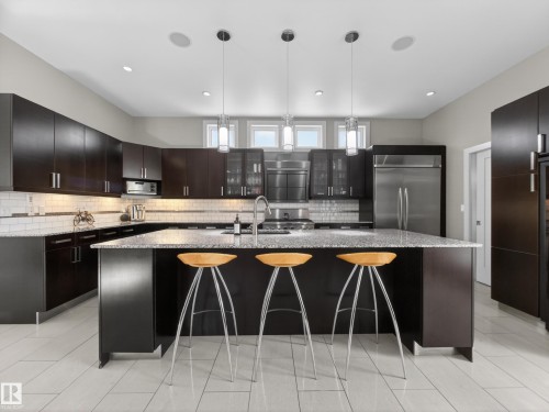10650 66 Avenue, Edmonton, AB - Indoor Photo Showing Kitchen With Upgraded Kitchen