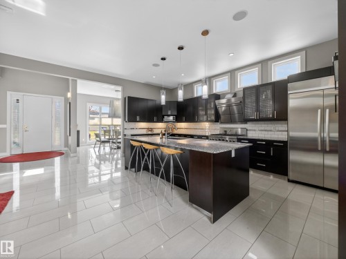 10650 66 Avenue, Edmonton, AB - Indoor Photo Showing Kitchen With Upgraded Kitchen