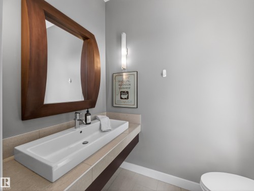 10650 66 Avenue, Edmonton, AB - Indoor Photo Showing Bathroom