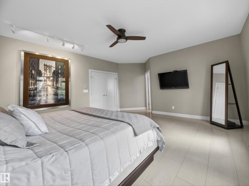 10650 66 Avenue, Edmonton, AB - Indoor Photo Showing Bedroom
