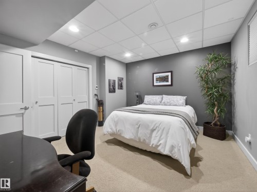 10650 66 Avenue, Edmonton, AB - Indoor Photo Showing Bedroom