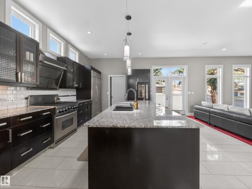 10650 66 Avenue, Edmonton, AB - Indoor Photo Showing Kitchen With Upgraded Kitchen