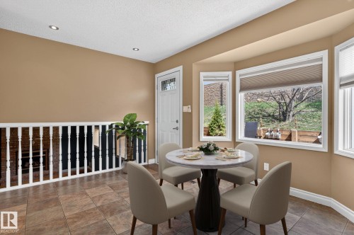 4 Dorset Place, St. Albert, AB - Indoor Photo Showing Dining Room