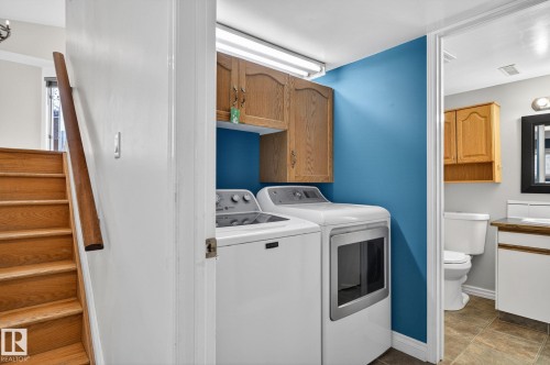 4 Dorset Place, St. Albert, AB - Indoor Photo Showing Laundry Room