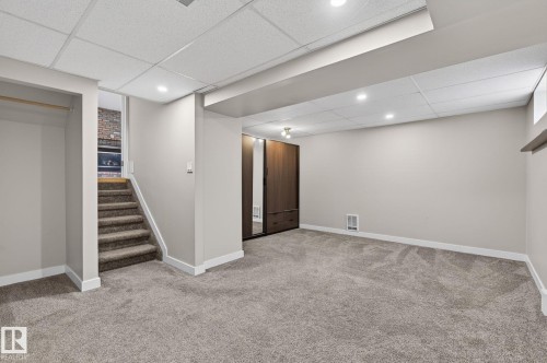 4 Dorset Place, St. Albert, AB - Indoor Photo Showing Other Room
