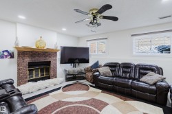 236 LAGO LINDO Crescent  Edmonton, AB T5Z 1Y5