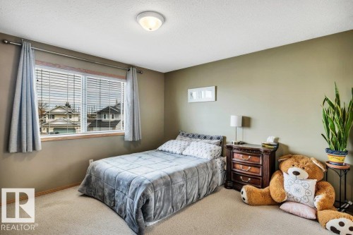 5 Hayden Place, St. Albert, AB - Indoor Photo Showing Bedroom