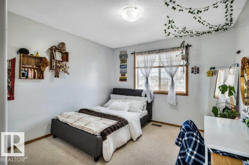 5 Hayden Place, St. Albert, AB - Indoor Photo Showing Bedroom