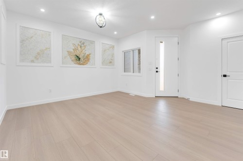 138 Creekside Lane Lane, Leduc, AB - Indoor Photo Showing Other Room