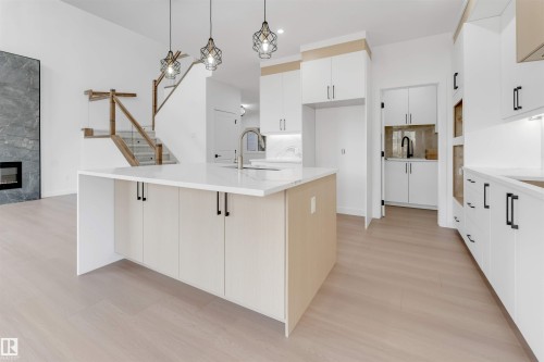138 Creekside Lane Lane, Leduc, AB - Indoor Photo Showing Kitchen