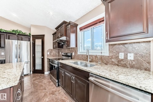 1221 Cunningham Drive, Edmonton, AB - Indoor Photo Showing Kitchen With Double Sink With Upgraded Kitchen