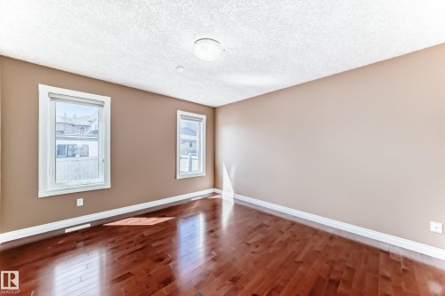 1221 Cunningham Drive, Edmonton, AB - Indoor Photo Showing Other Room