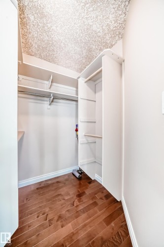 1221 Cunningham Drive, Edmonton, AB - Indoor