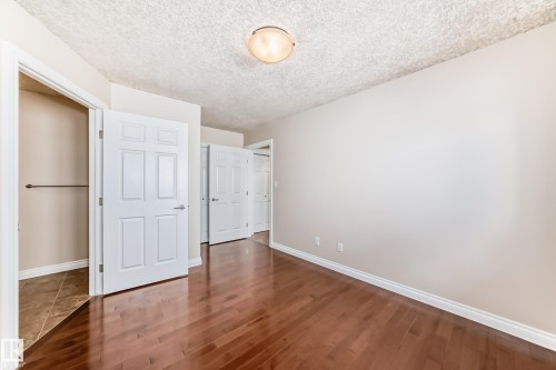 1221 Cunningham Drive, Edmonton, AB - Indoor Photo Showing Other Room