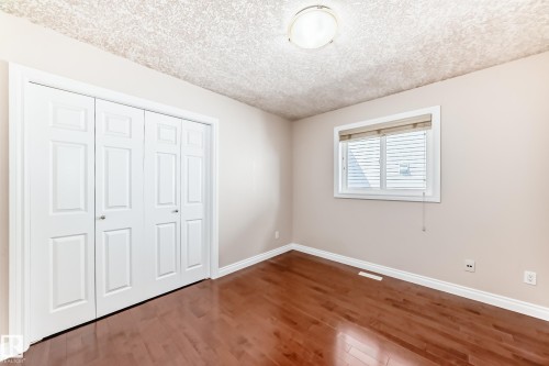 1221 Cunningham Drive, Edmonton, AB - Indoor Photo Showing Other Room