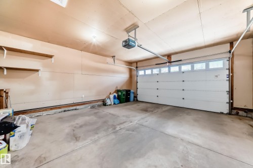 1221 Cunningham Drive, Edmonton, AB - Indoor Photo Showing Garage