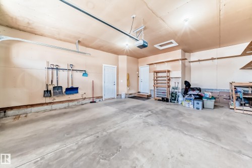 1221 Cunningham Drive, Edmonton, AB - Indoor Photo Showing Garage